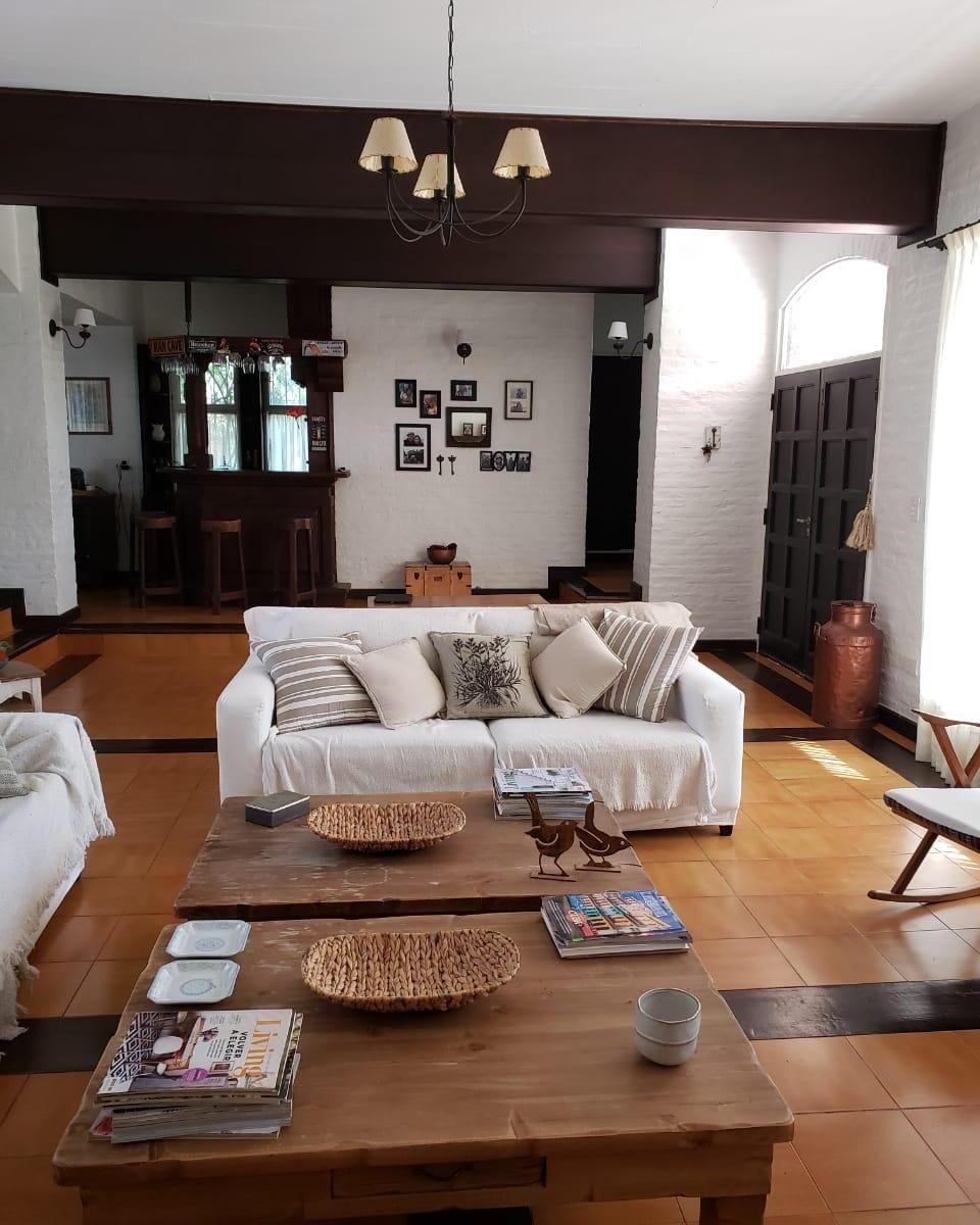 ESPECTACULAR CASA DE ESTILO TODA A NUEVO