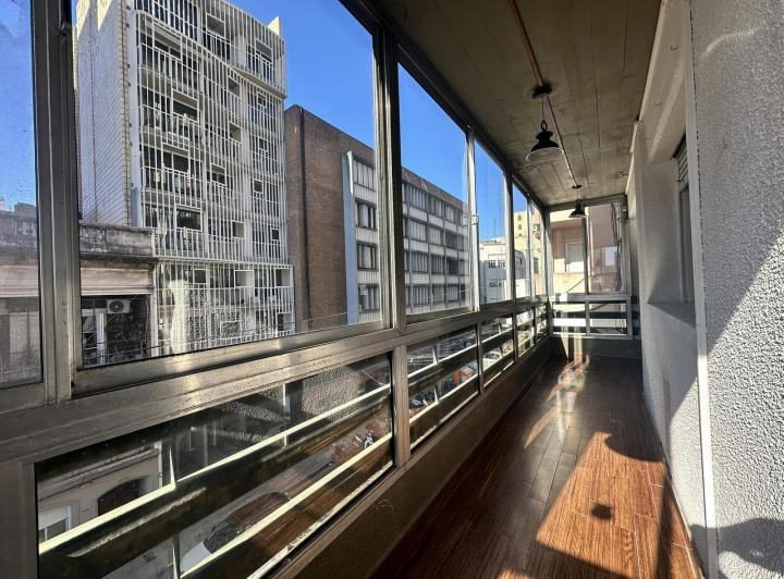 Mitre y Urquiza Departamento de 3 dormitorios con cochera Apto Crédito 3