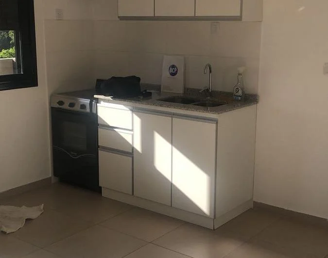 Departamento en Luis Agote 5