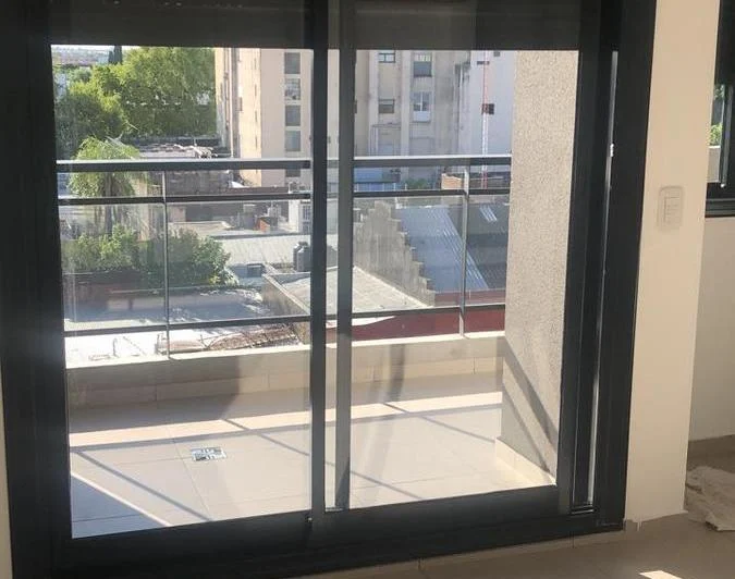 Departamento en Luis Agote 3