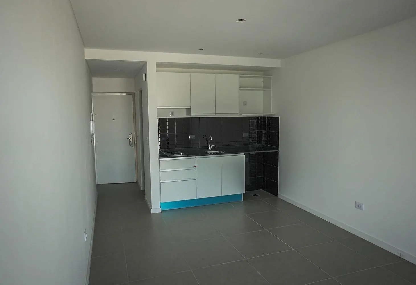 Alem 2450 01 D - VENTA Monoambiente CON COCHERA 2