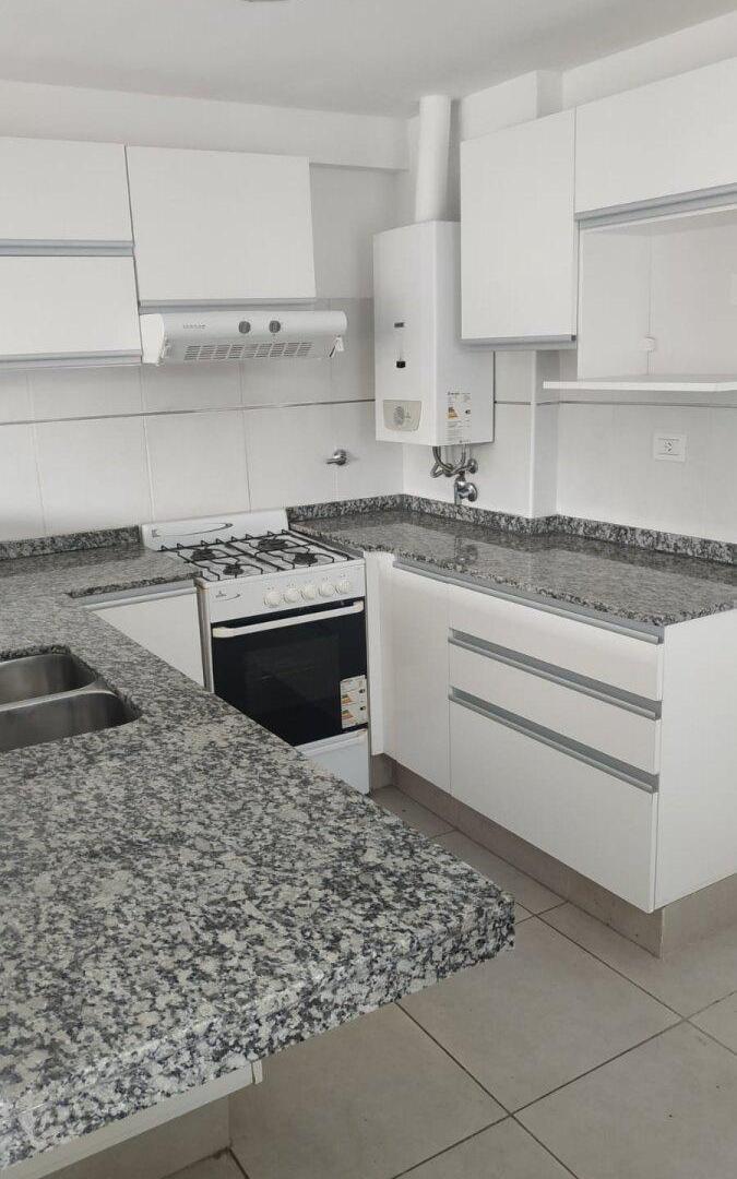 Foto de ALQUILER UN DORMITORIO CON COCHERA ECHESORTU, imagen 3