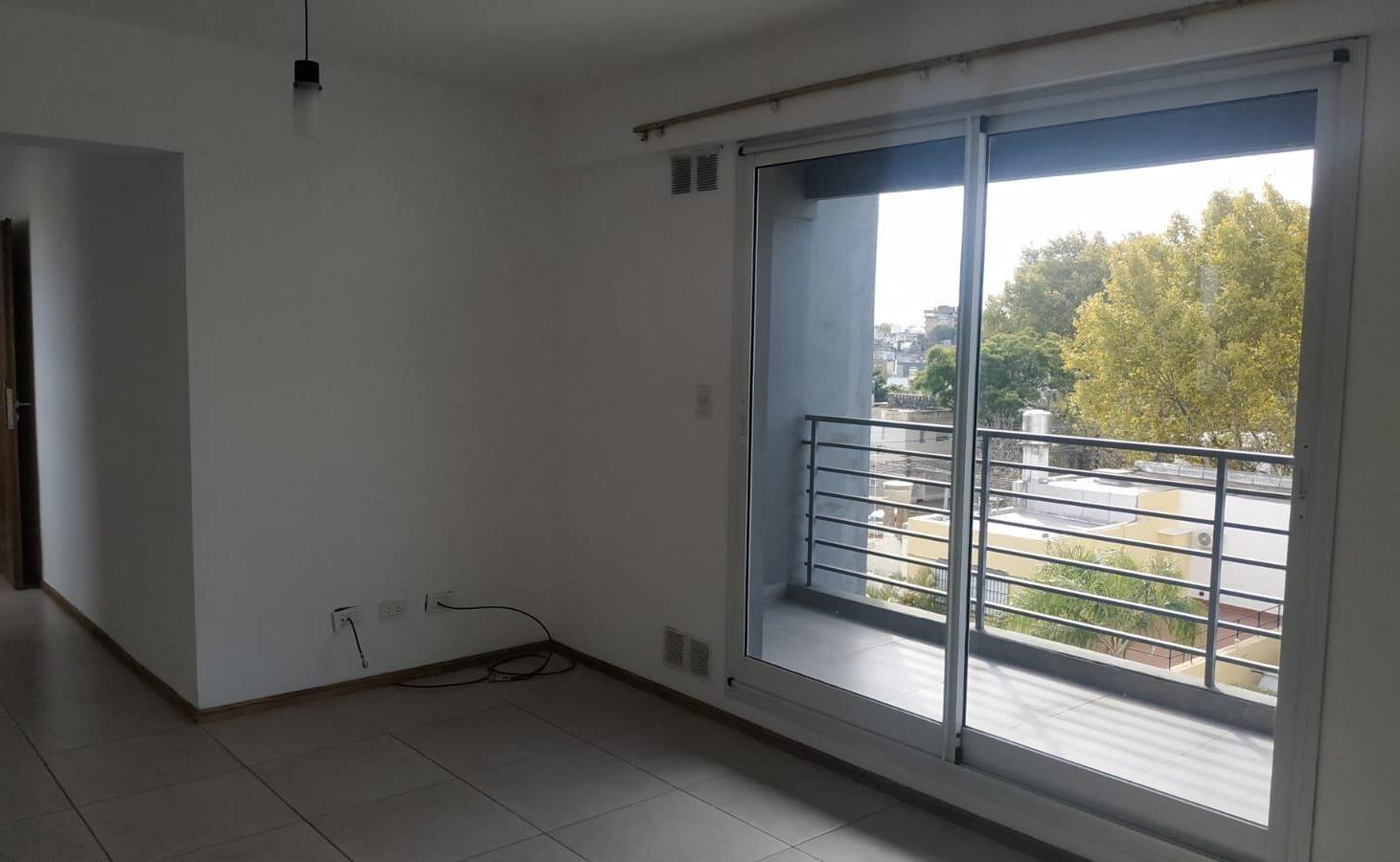 Foto de ALQUILER UN DORMITORIO CON COCHERA ECHESORTU, imagen 4