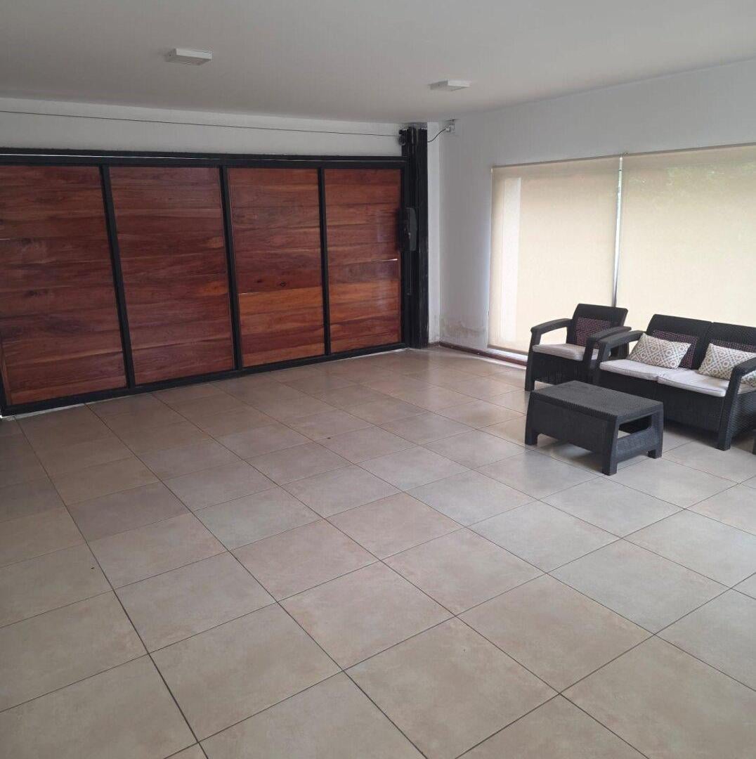 Foto de Casa en venta en Los Álamos, Ibarlucea – 550 m² cubiertos sobre 2.200, imagen 4