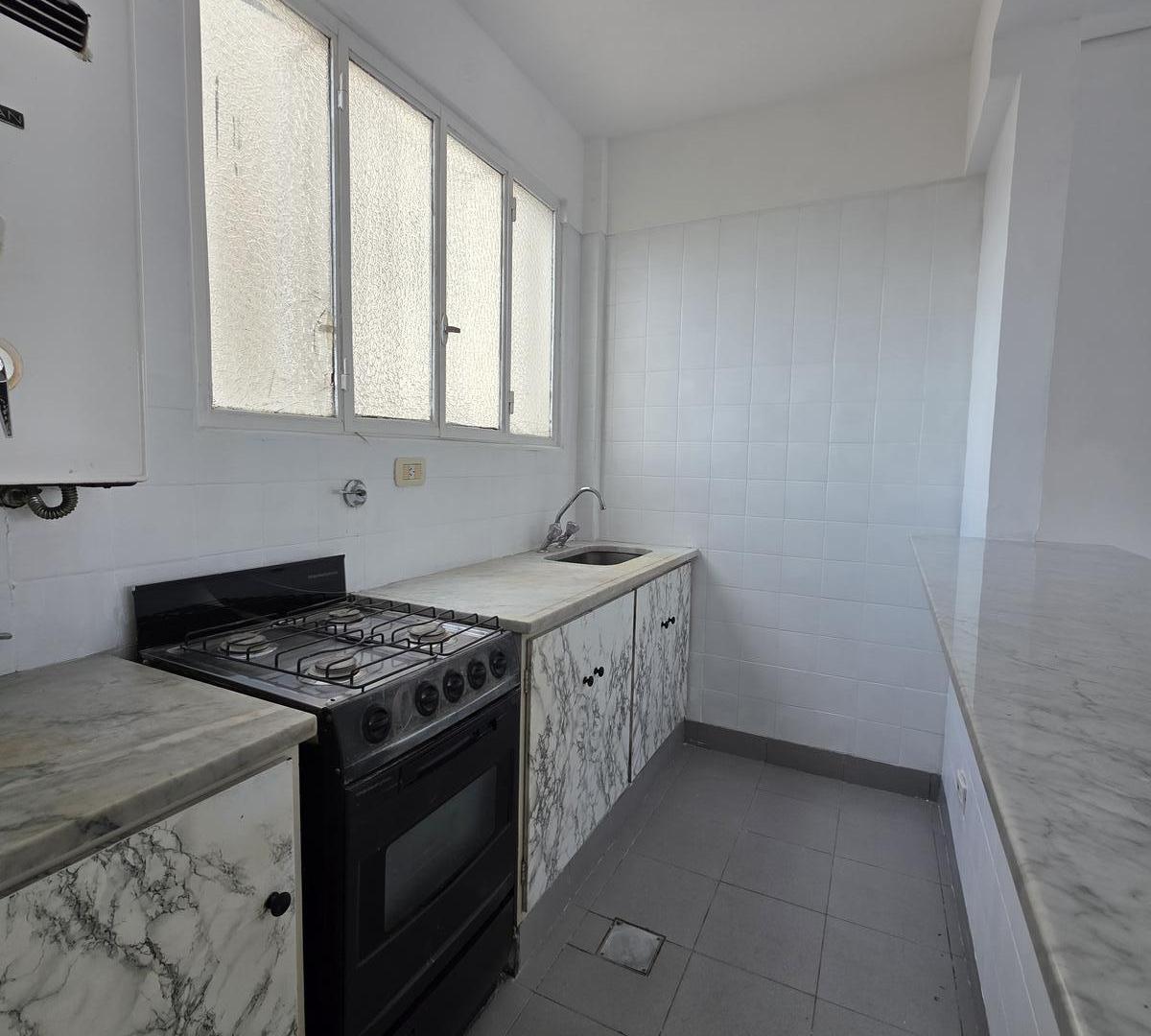 Monoambiente en alquiler con gran balcón terraza y parrilla en Belgrano