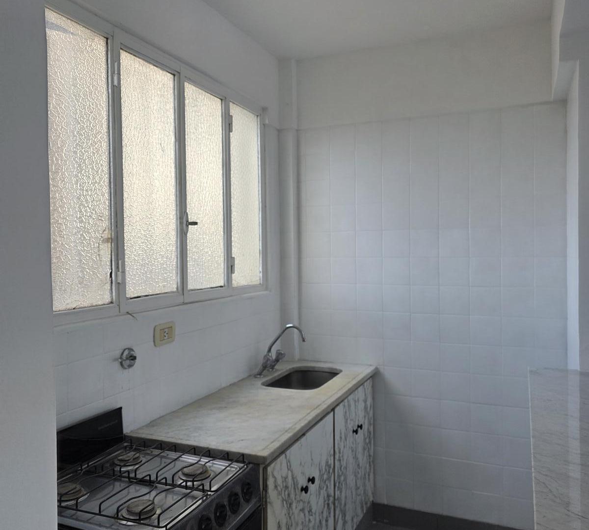 Monoambiente en alquiler con gran balcón terraza y parrilla en Belgrano