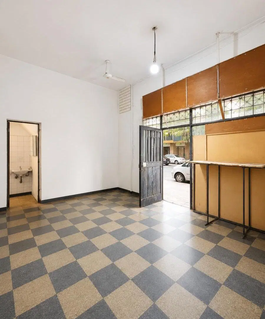 Local comercial en alquiler – Medrano 1200| Excelente frente – Sin expensas 1