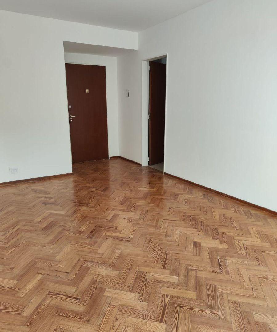 Foto de DEPARTAMENTO EN EXCELENTE UBICACION SUPER LUMINOSO Y ACTUALIZADO BAÑO Y, imagen 1