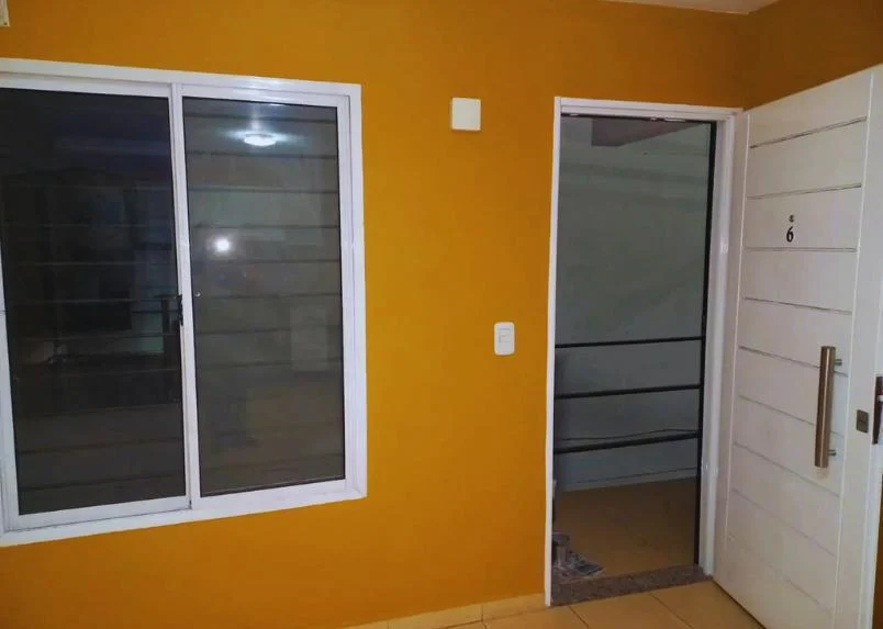 2 AMBIENTES CON COCHERA A LA VENTA EN MORON - APTO CREDITO