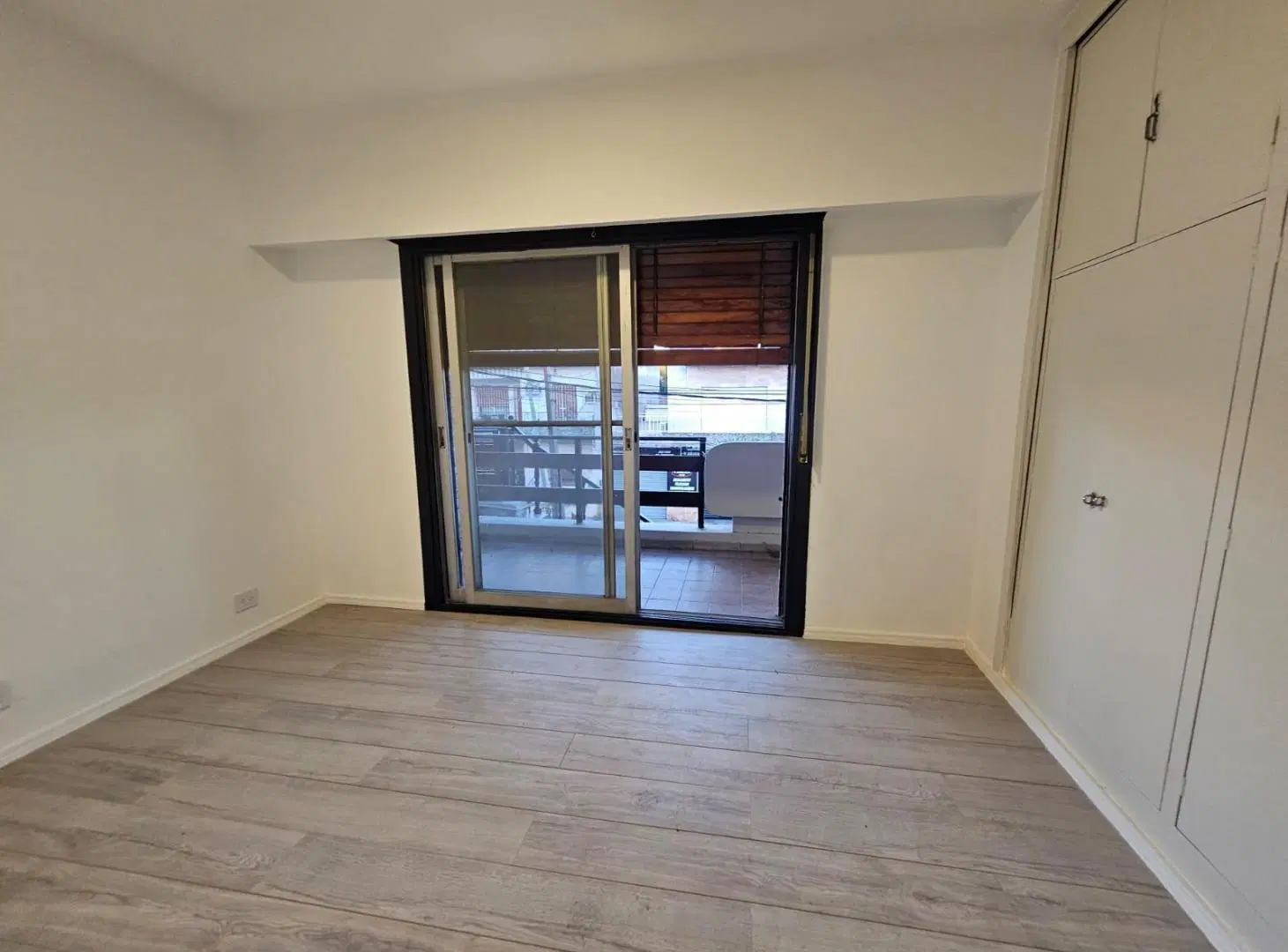 PH 4 AMBIENTES EN ALQUILER EN CASEROS, CON GRAN BALCON Y TERRAZA 4