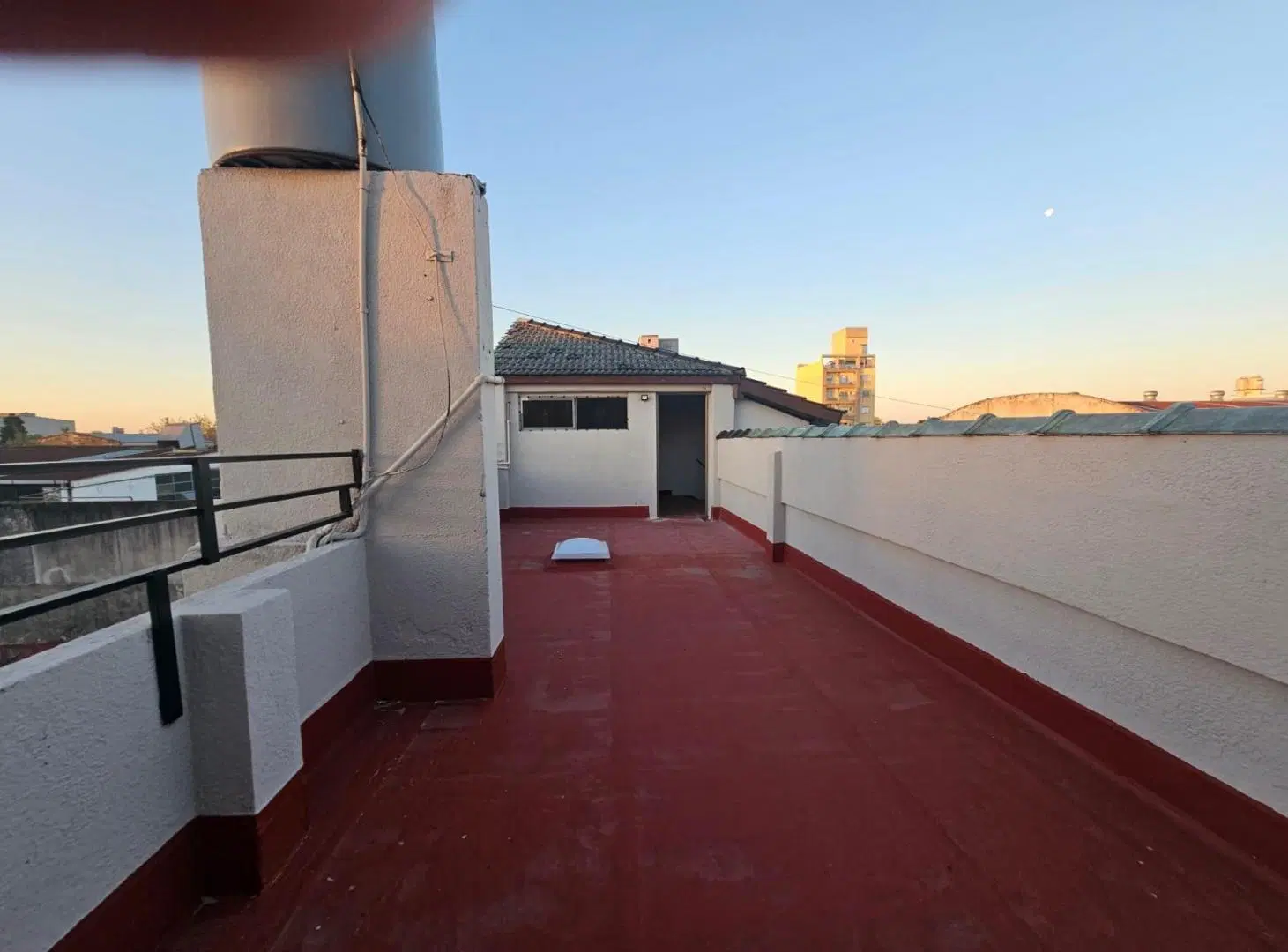 PH 4 AMBIENTES EN ALQUILER EN CASEROS, CON GRAN BALCON Y TERRAZA 3