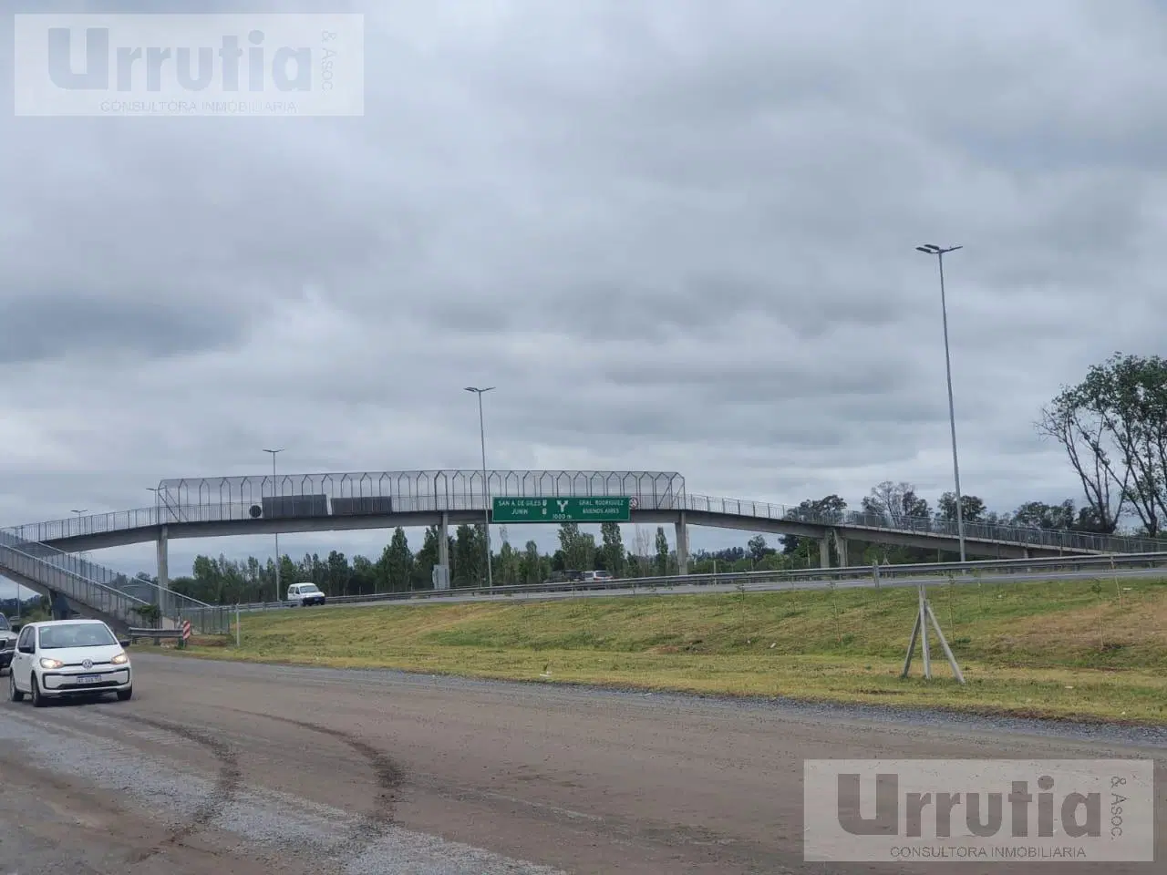 Galpón en venta sobre ruta 5, Luján 3
