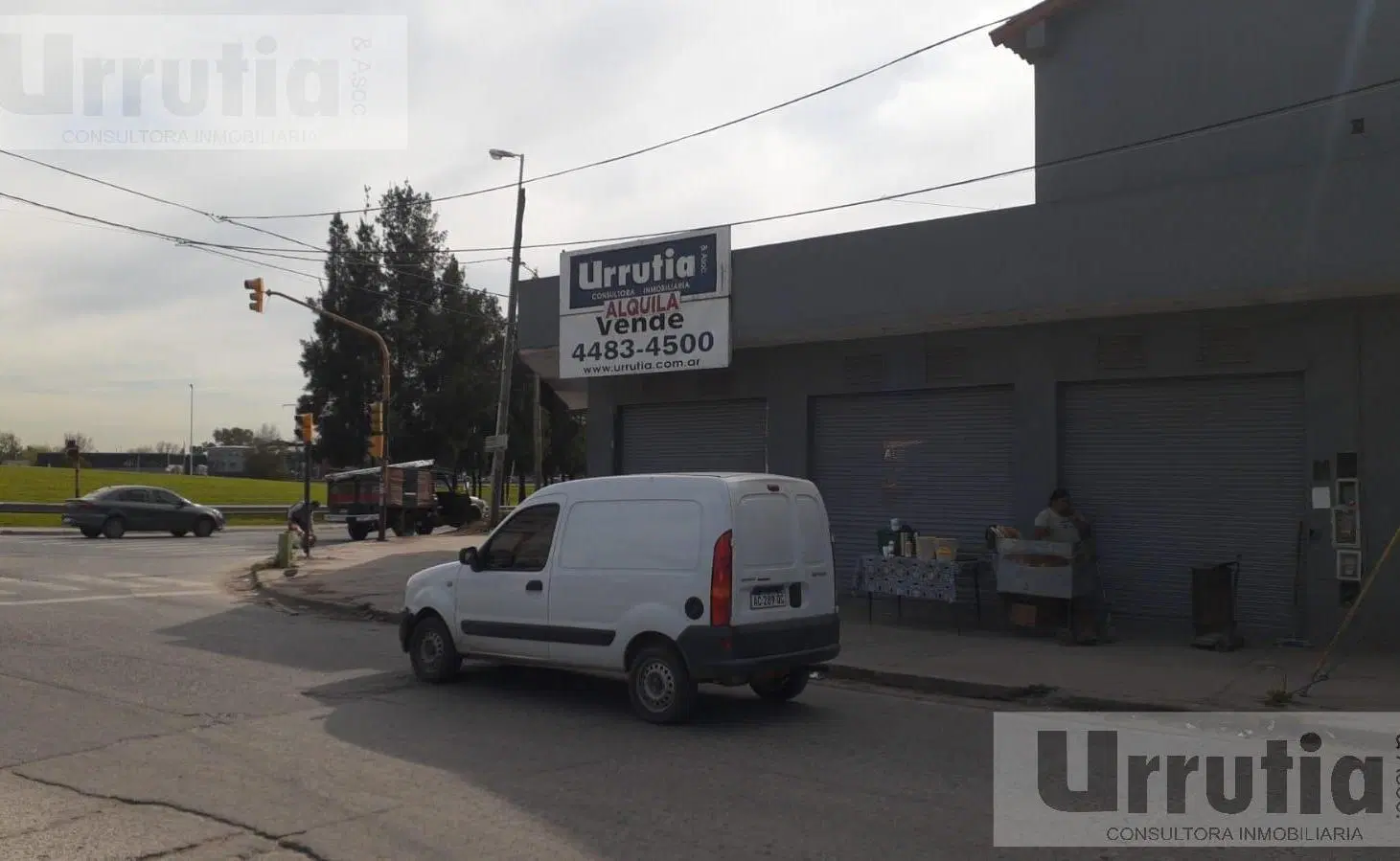 Local en alquiler sobre Acceso Oeste y puente Gnecco 2