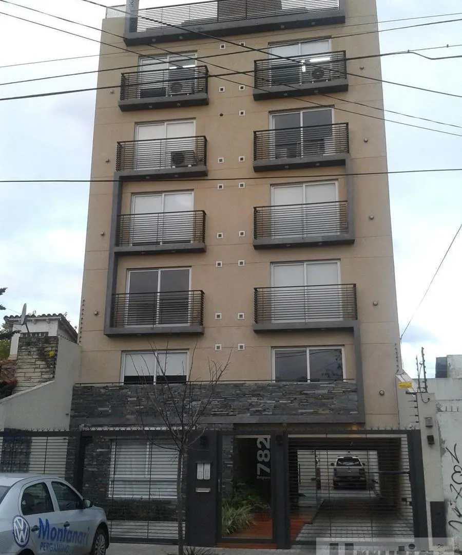 Departamento en Moron Sur 1