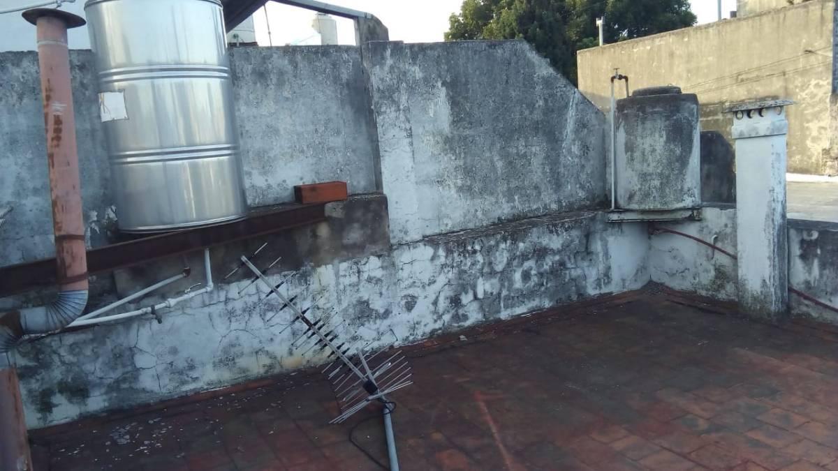 Vendo Casa 4 AMBIENTES TIPO AMERICANA- V. SARMIENTO