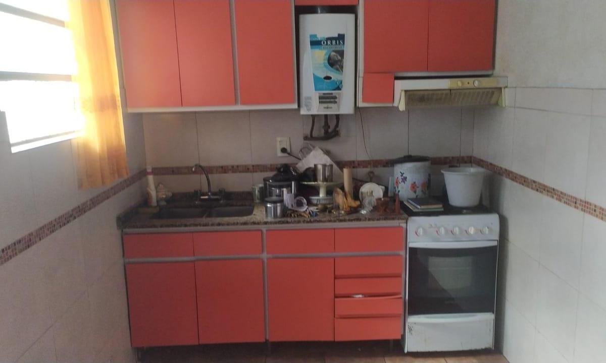 Dos Casas en P.H de dos ambientes amplios con patio .Pb c/cochera y 1º Piso