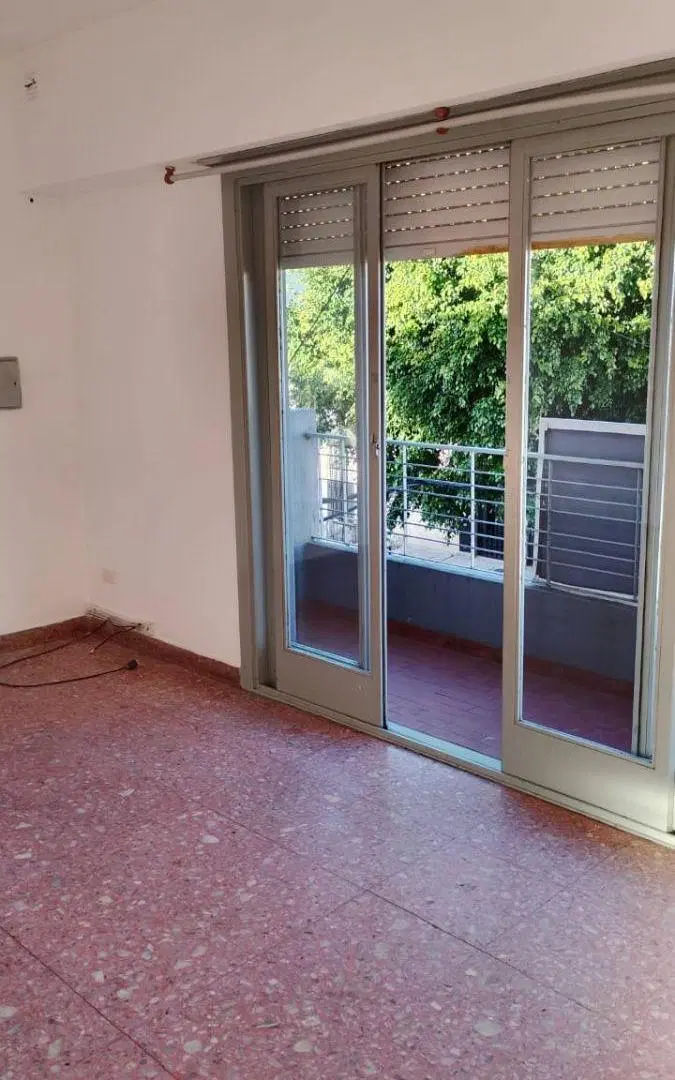 P.H en PLANTA ALTA AL FRENTE SIN EXPENSAS 2