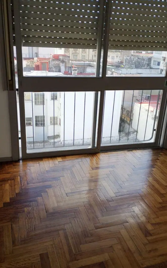 SEMIPISO EN ALQUILER DE TRES AMBIENTES MUY AMPLIOS Y LUMINOSOS .APTO PROFESIONAL.EXCELENTE UBICACION 3