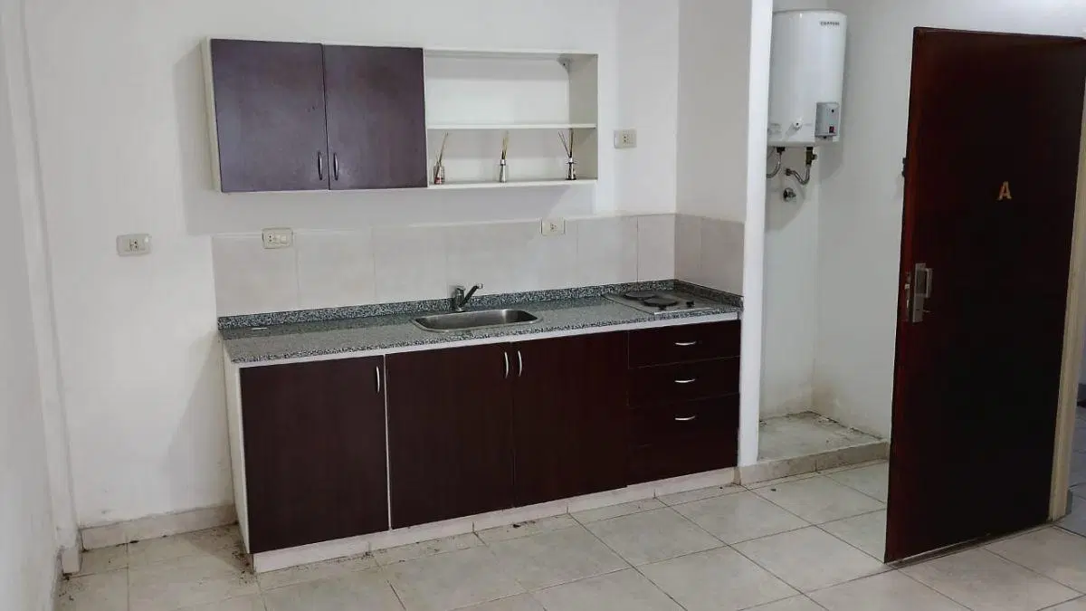 EDIFICIO EN CUATRO PLANTAS EN EXCELENTE UBICACION 12 UNIDADES MONOAMBIENTE Y 4 UNIDADES EN DUPLEX 3