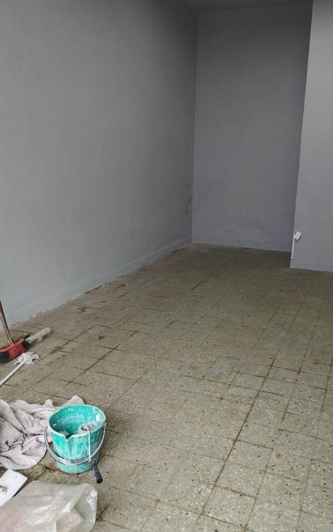 Foto de LOCAL CON VIDRIERA VARIOS DESTINOS C/GAS 40 M2 APROXIMADAMENTE EN RAMOS MEJIA, imagen 4