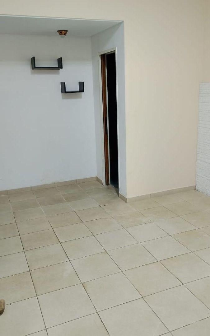 Foto de Casa de 240 m² con 3 dormitorios en alquiler en Ramos Mejía, imagen 4