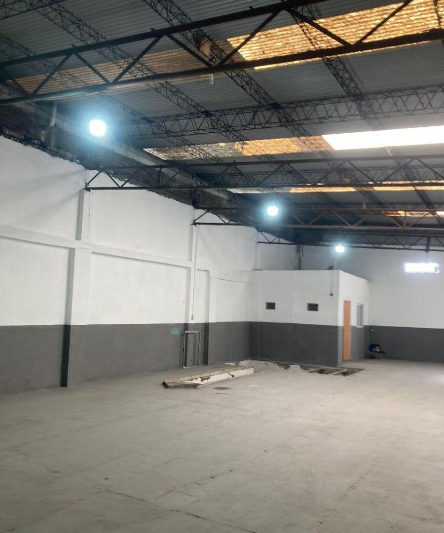 Foto de Depósito de 200 m² en alquiler en Ituzaingó, imagen 5