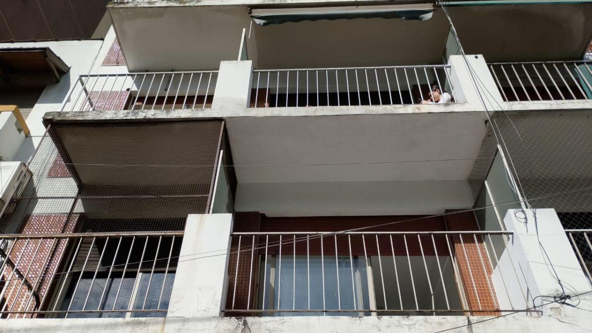 Foto de DEPARTAMENTO DE DOS AMBIENTES AL FRENTE CON BALCON, imagen 2