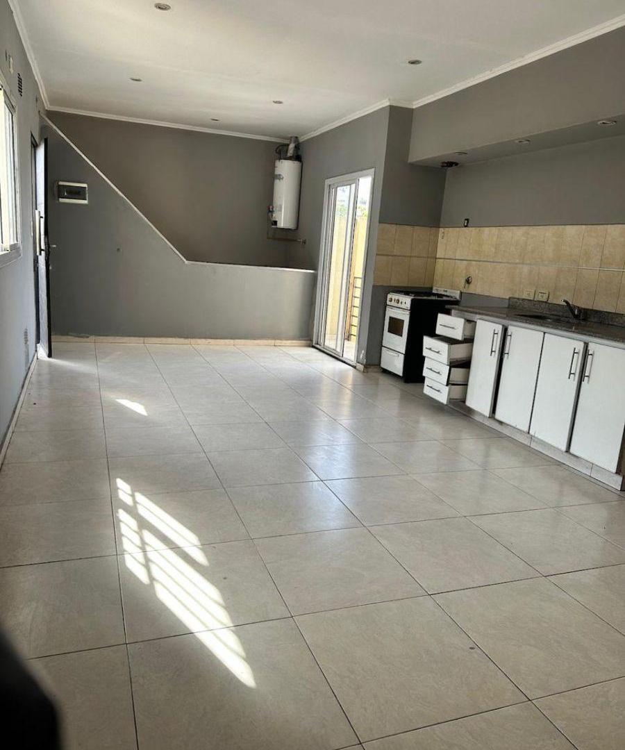 Foto de Ph 3 ambientes interno en alquiler, imagen 3