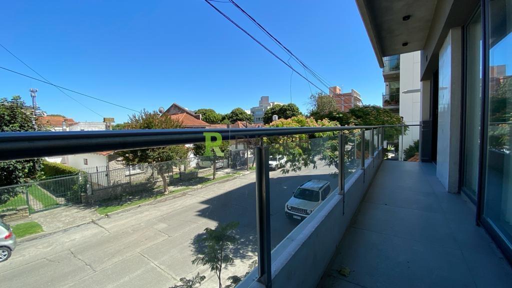 Venta de Departamento 4 Ambientes en Los Troncos, Mar del Plata 2