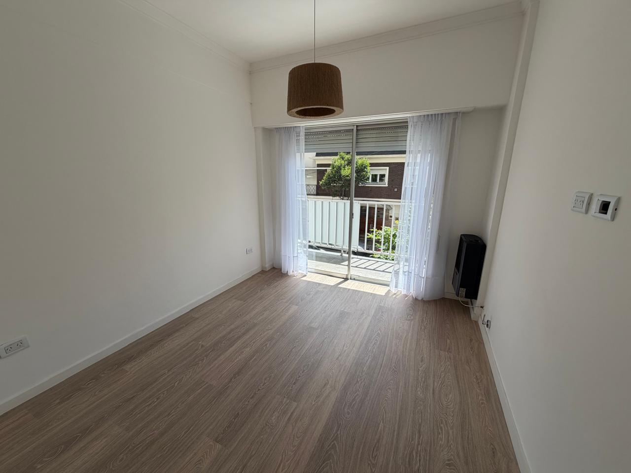 Foto de Departamento en venta a la calle con balcon., imagen 4