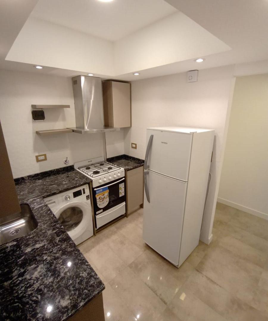 Foto de Departamento en venta 3 ambientes a la calle con balcon terraza., imagen 3