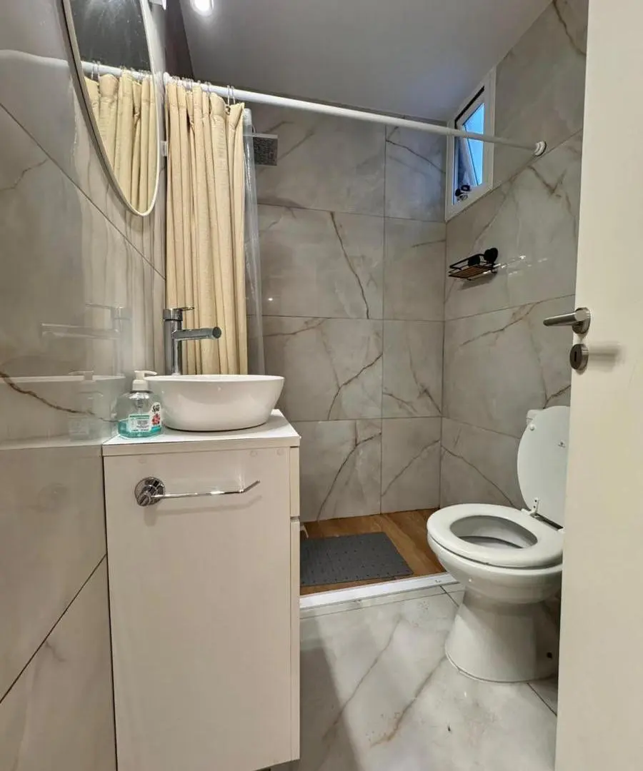Departamento en venta 2 ambientes contrafrente. 5