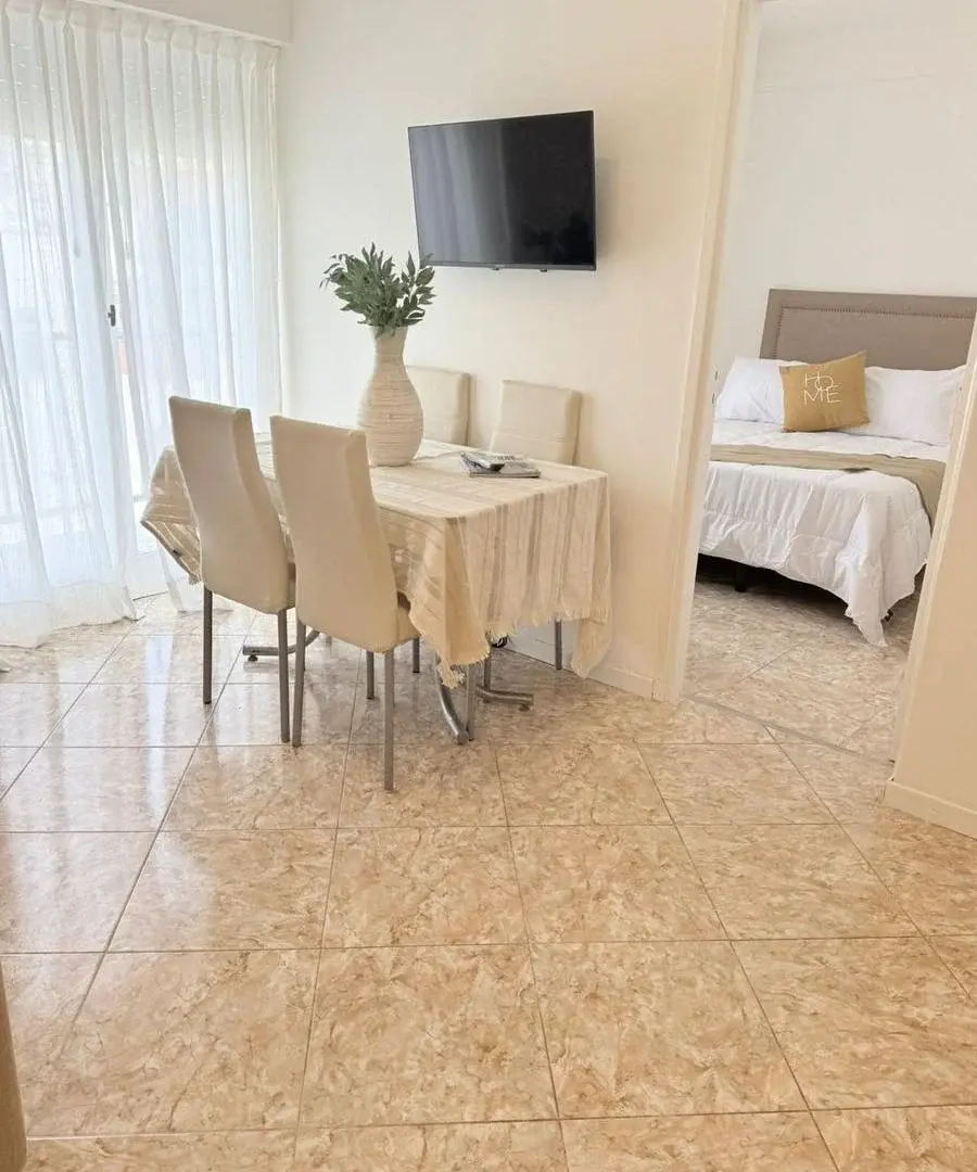 Departamento en venta 1 ambiente dividido a la calle. 1