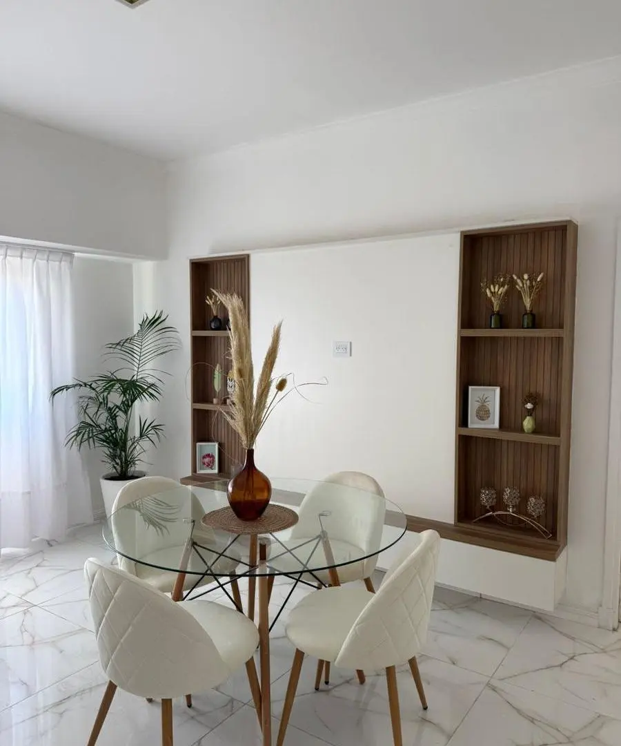 Departamento en venta 3 ambientes a la calle con escritorio. 2