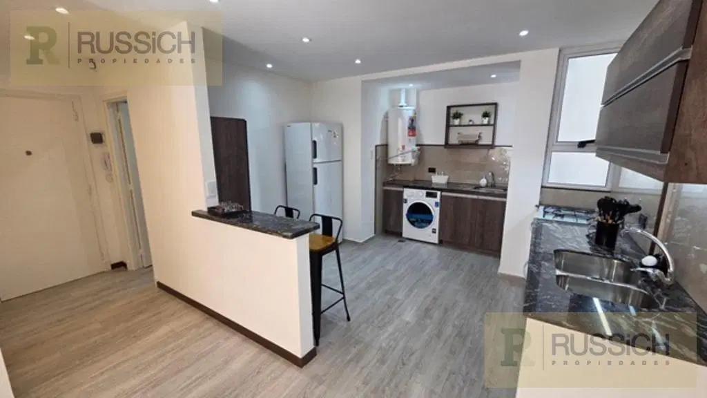 Departamento en venta 3 ambientes a la calle con balcon frances 5