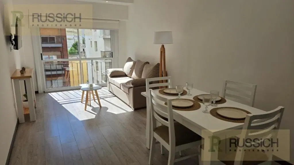 Departamento en venta 3 ambientes a la calle con balcon frances 1