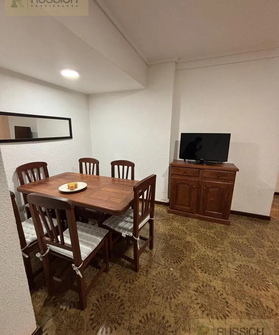 Departamento en venta 2 ambientes al contrafrente con cochera fija 5