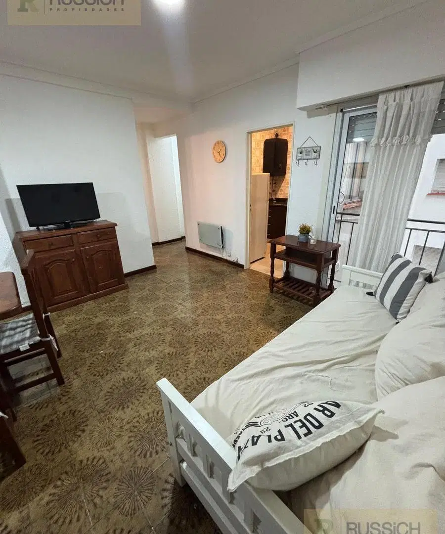 Departamento en venta 2 ambientes al contrafrente con cochera fija 4