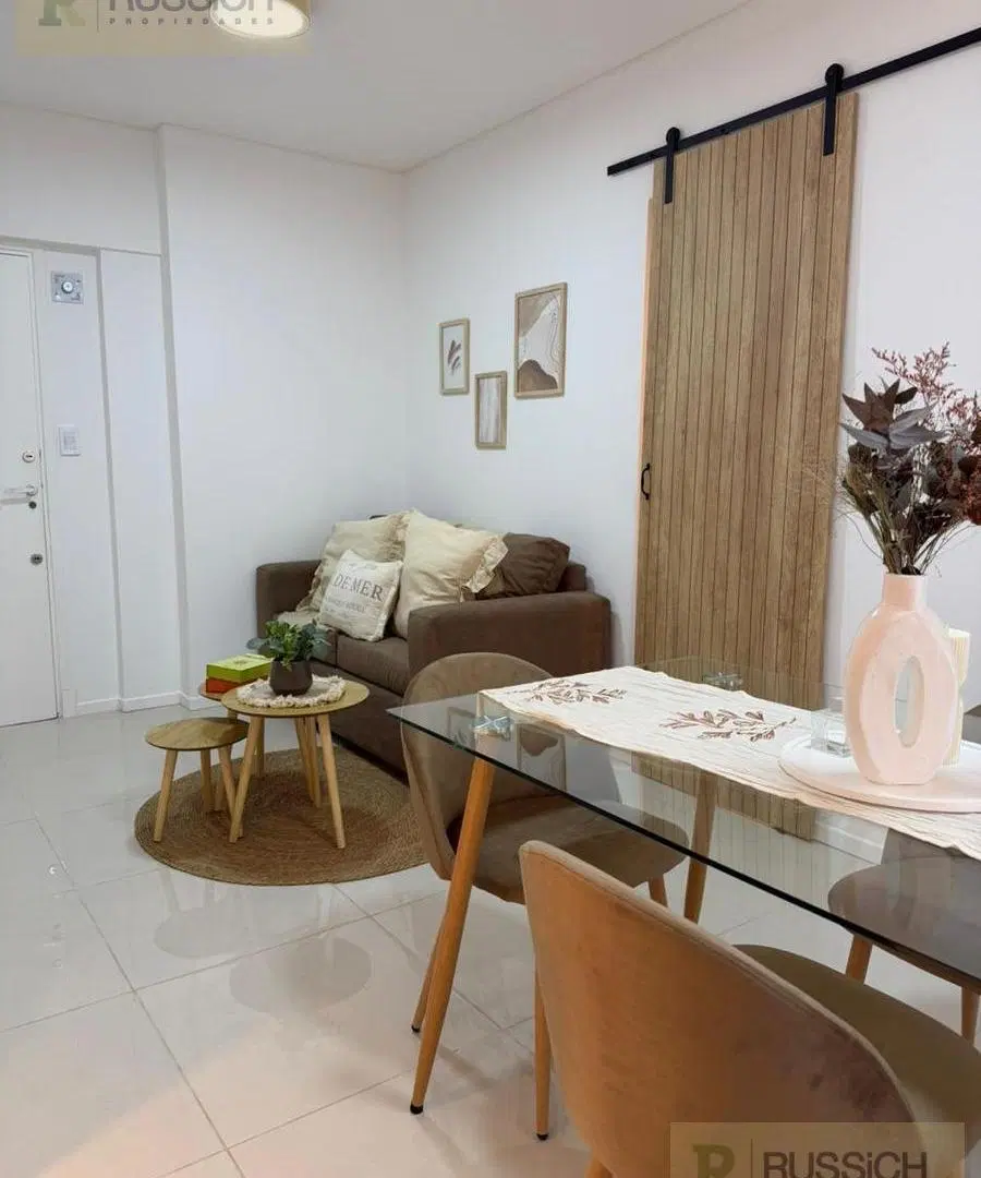 Departamento en venta 3 ambientes a la calle con balcon saliente 4