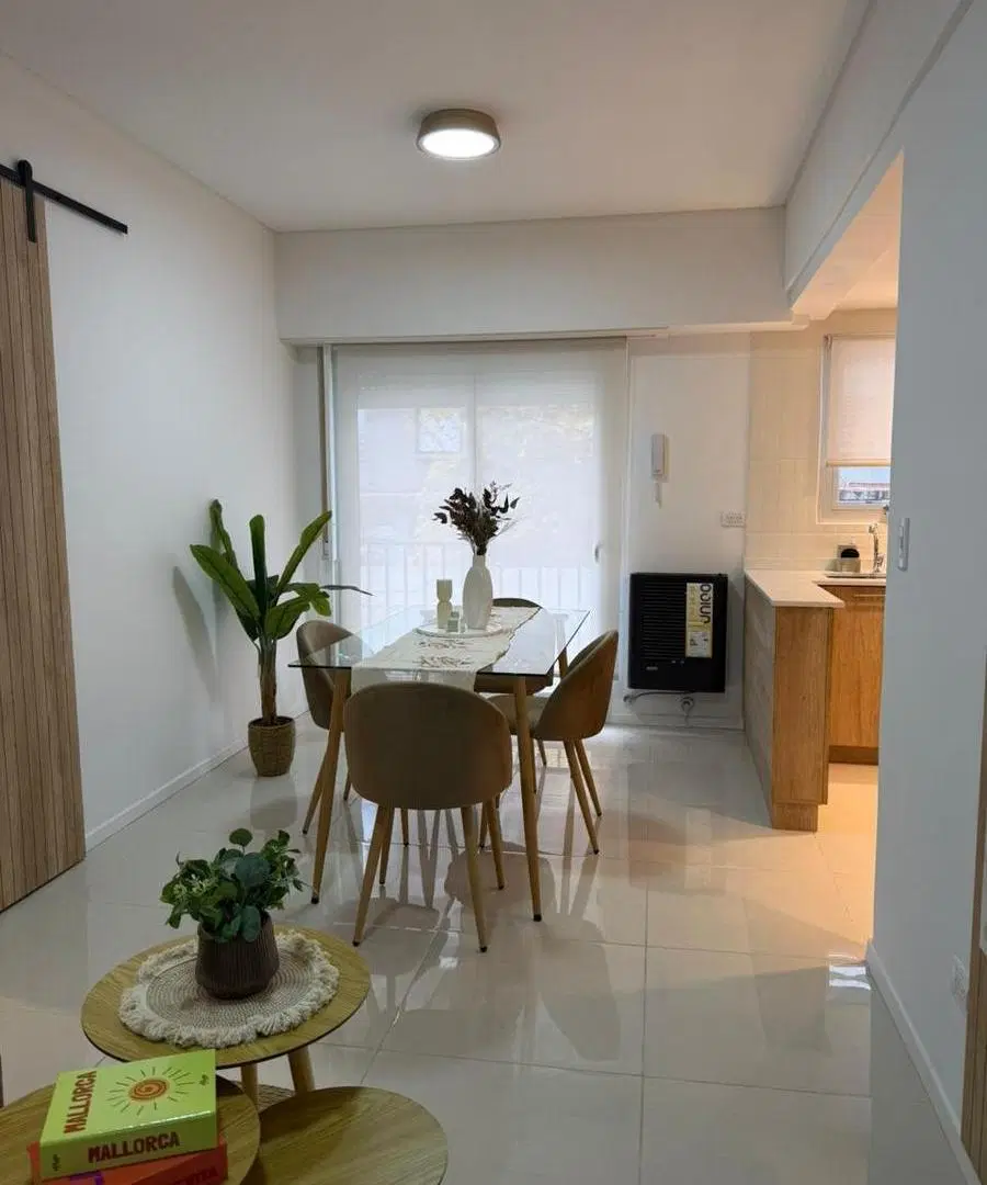 Departamento en venta 3 ambientes a la calle con balcon saliente 5