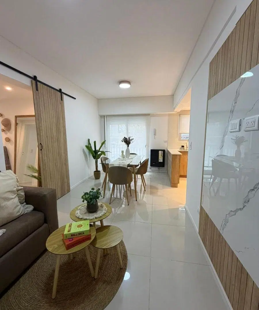 Departamento en venta 3 ambientes a la calle con balcon saliente 2