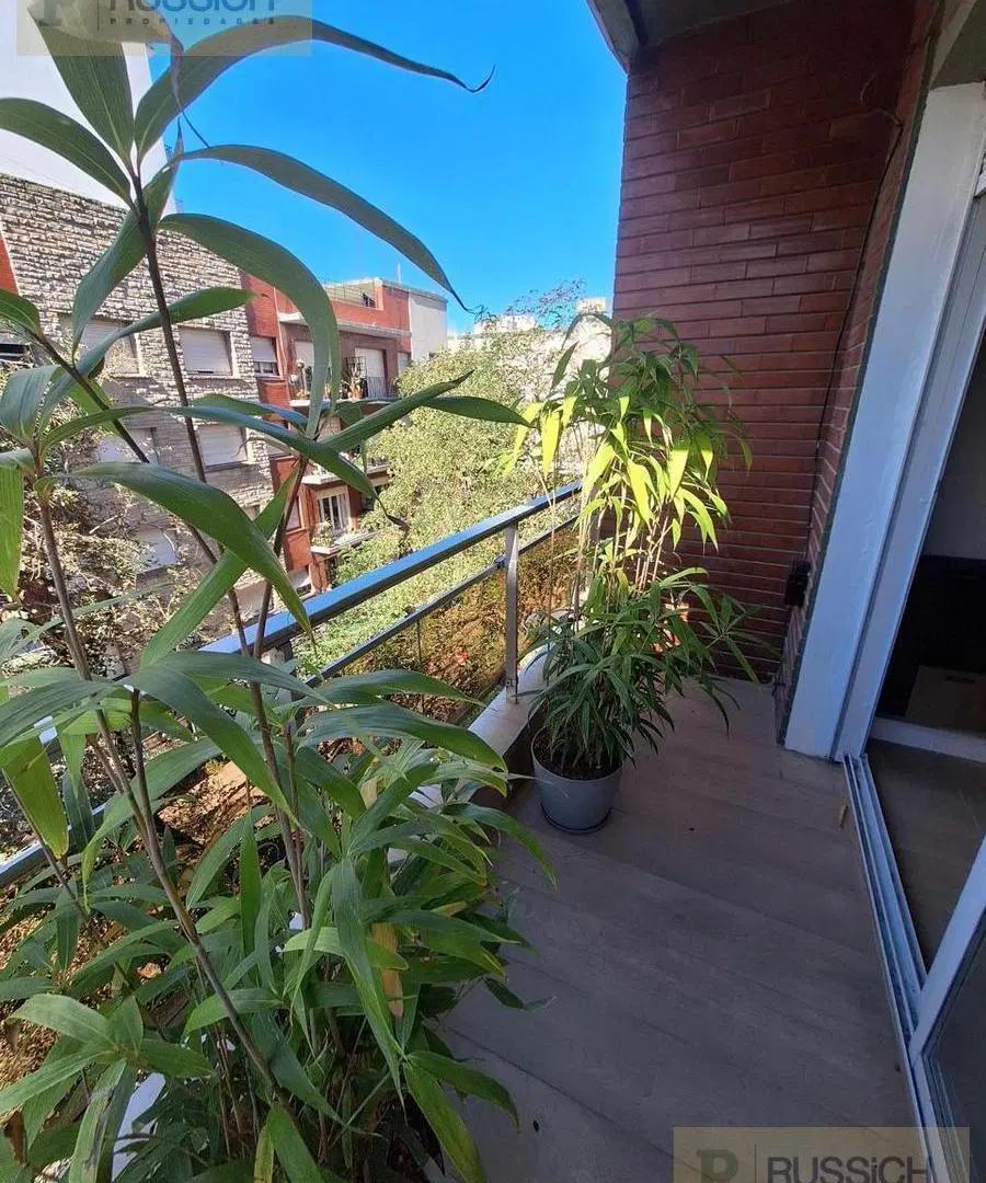 Departamento en venta 2 ambientes a la calle con balcon saliente 5