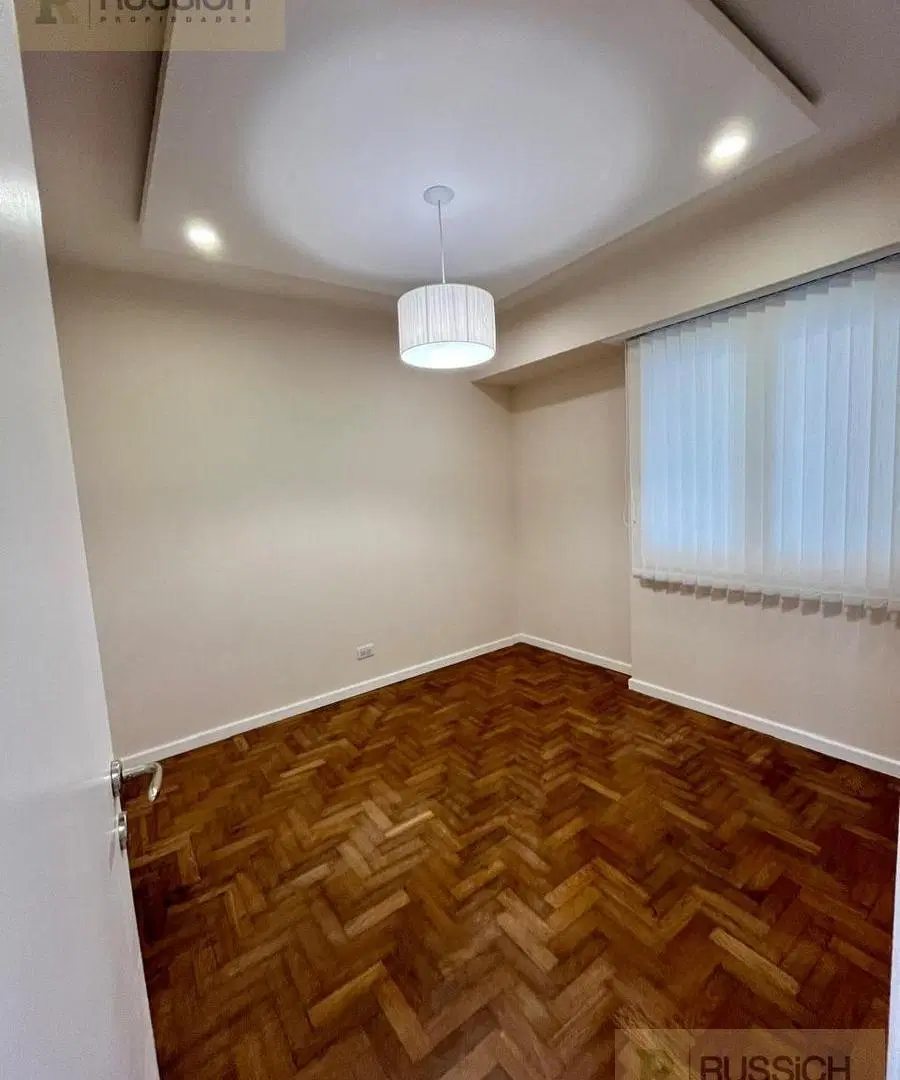 Departamento en venta 3 ambientes a la calle con dependencia y balcon 5
