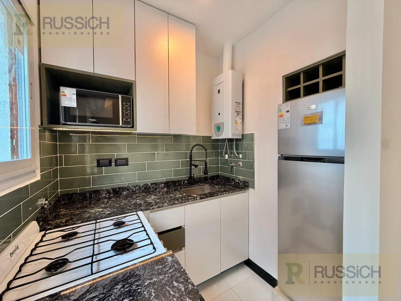 Departamento en venta 1 ambiente al contrafrente con balcon frances 5