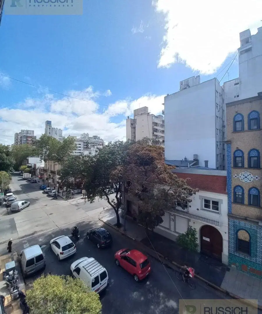 Departamento en venta 3 ambientes al frente con balcon saliente 5