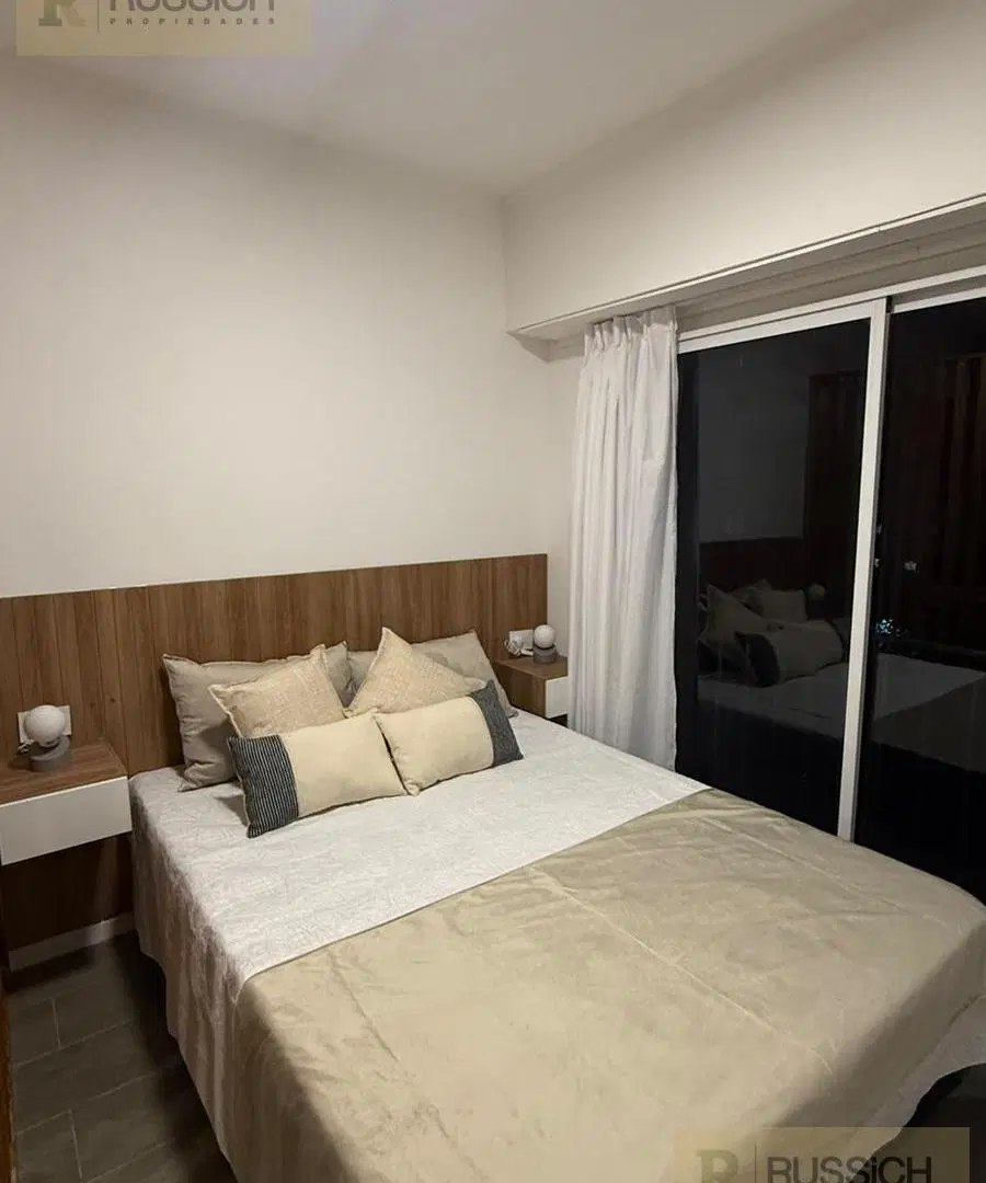 Departamento de 1 ambiente a la calle 2