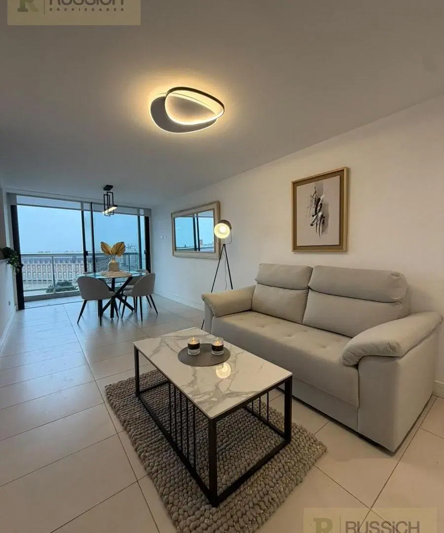 Departamento a la venta 2 ammbientes a la calle con vista a Plaza Colon y Casino Central 4