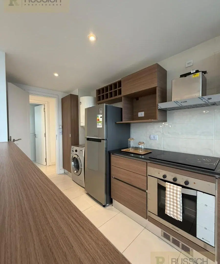 Departamento a la venta 2 ammbientes a la calle con vista a Plaza Colon y Casino Central 3