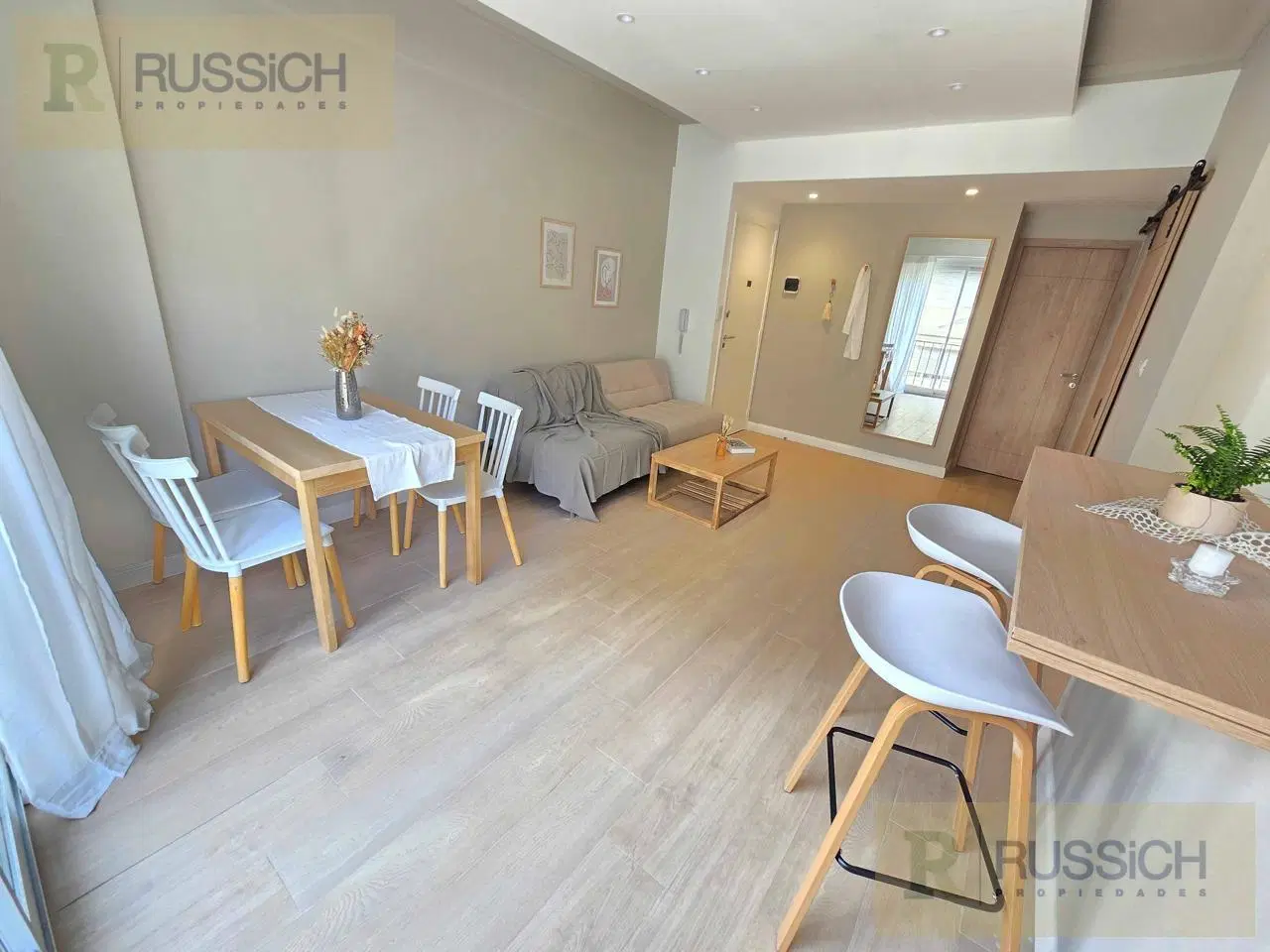 Departamento en venta 2 ambientes a la calle con balcon frances 4