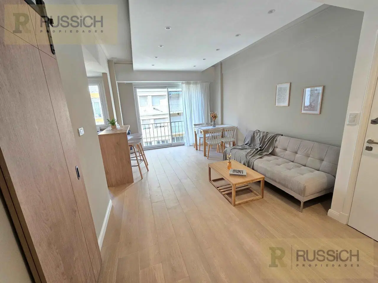 Departamento en venta 2 ambientes a la calle con balcon frances 1